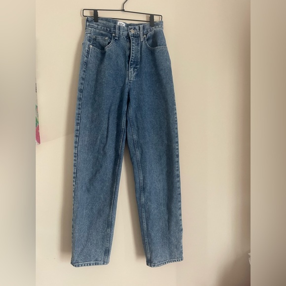 High Rise Baggy Urban Outfitter Jeans! - Picture 2 of 3